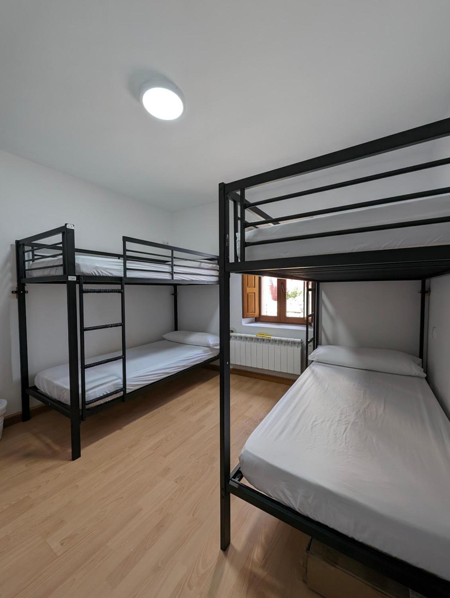 Albergue El Alfar/Pilgrim Hostel Hornillos del Camino Eksteriør bilde