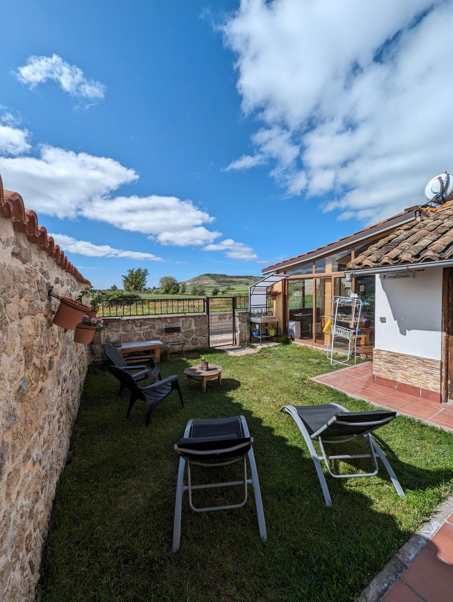 Albergue El Alfar/Pilgrim Hostel Hornillos del Camino Eksteriør bilde